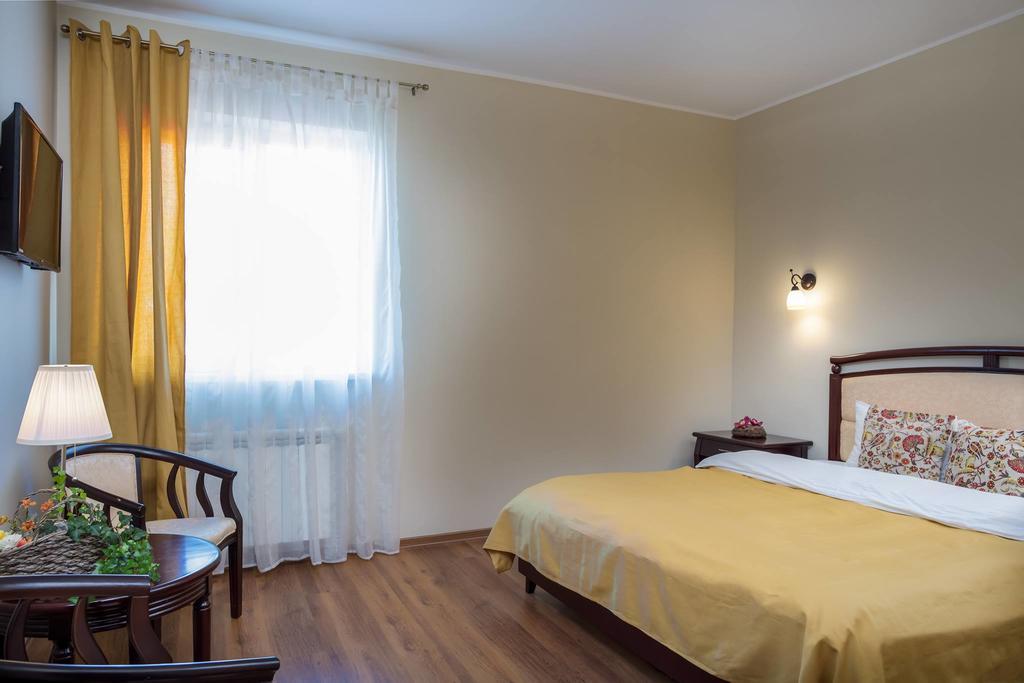 Pensiunea Boema Piatra Neamţ 外观 照片
