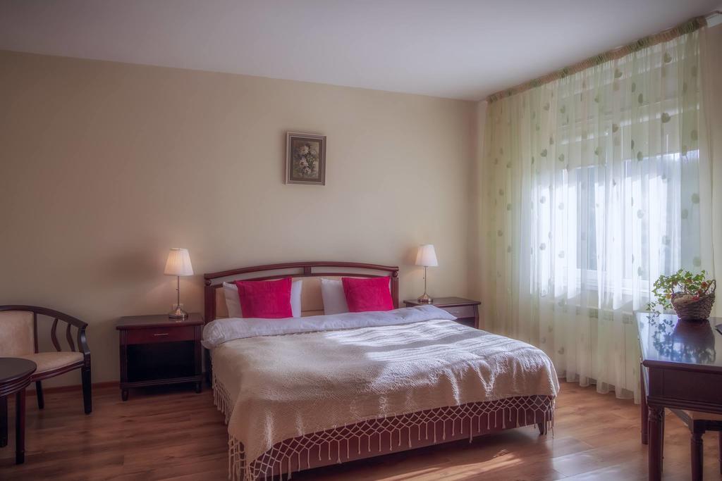 Pensiunea Boema Piatra Neamţ 外观 照片